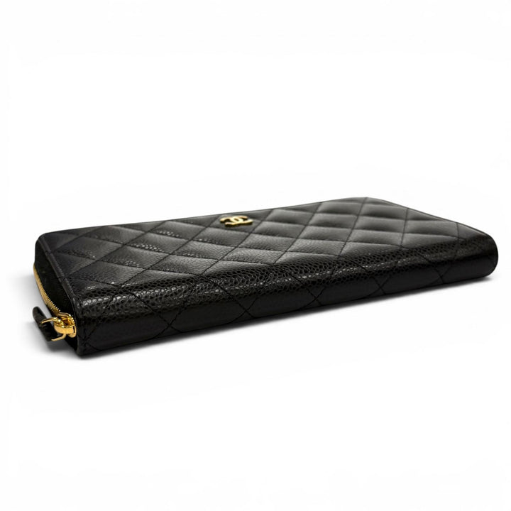Very Good CHANEL Purse black Caviar skin Women AP0242