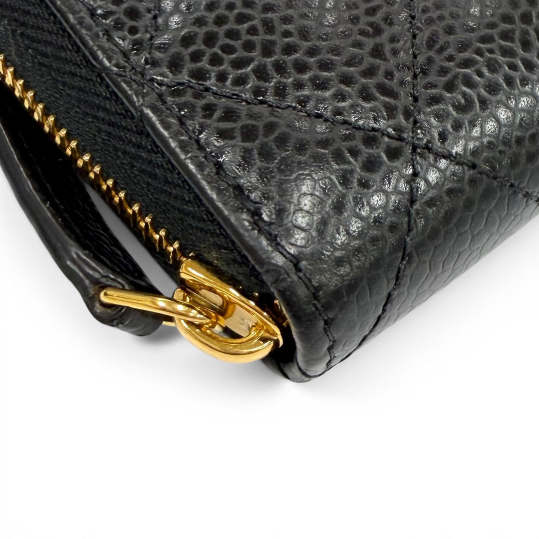 Very Good CHANEL Purse black Caviar skin Women AP0242