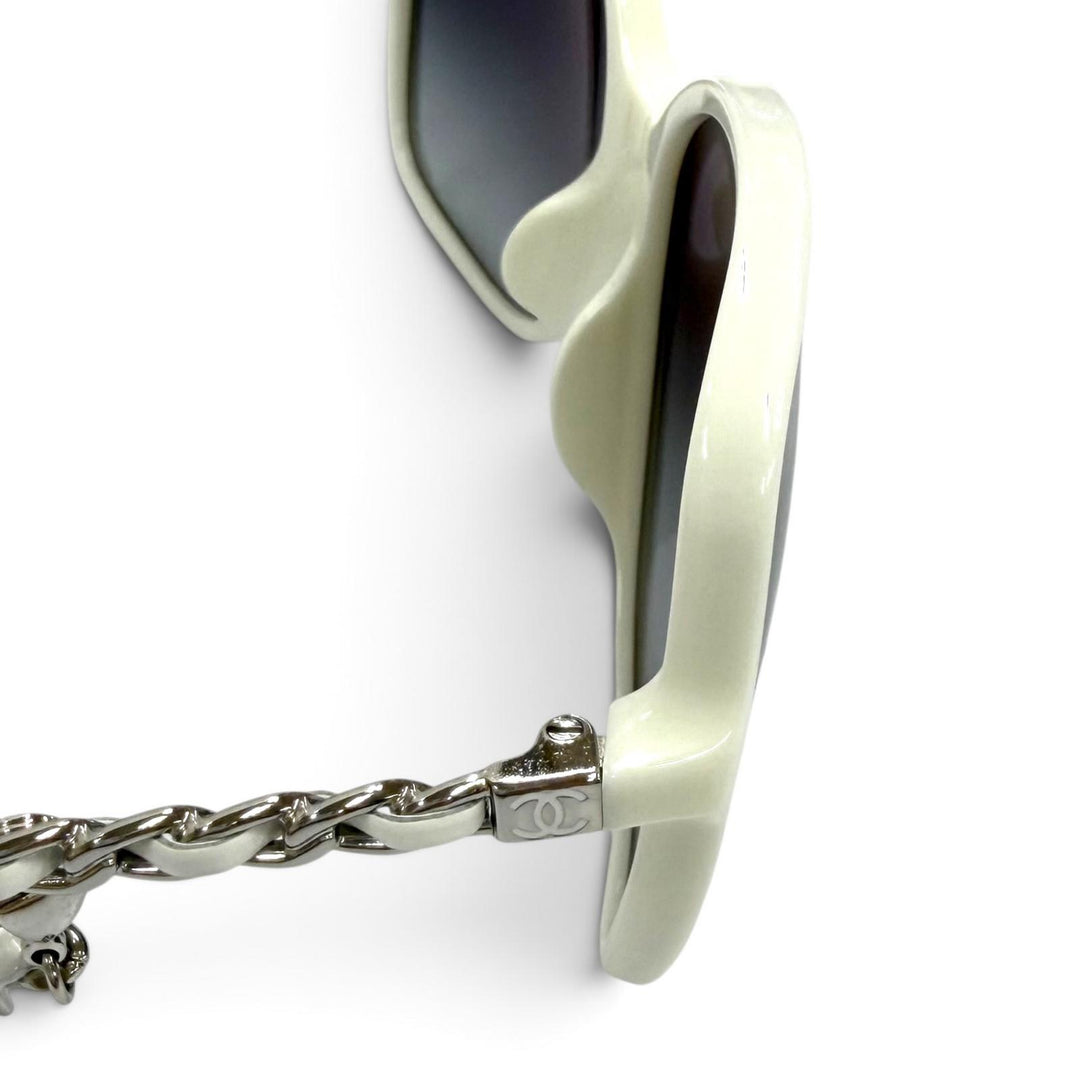 Great CHANEL sunglasses Square Shape Sunglasses white Women 5210-Q-A