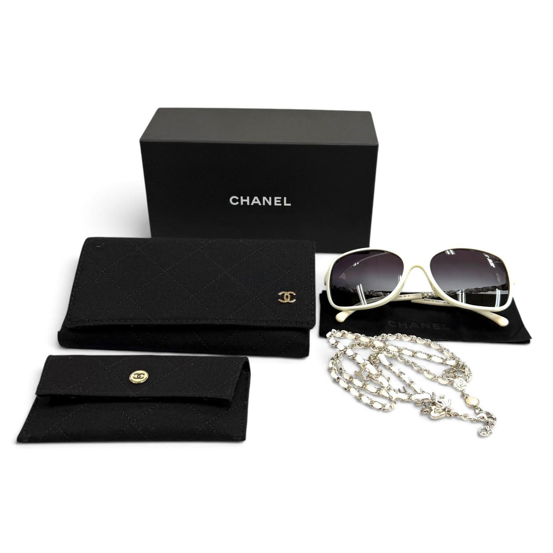 Great CHANEL sunglasses Square Shape Sunglasses white Women 5210-Q-A