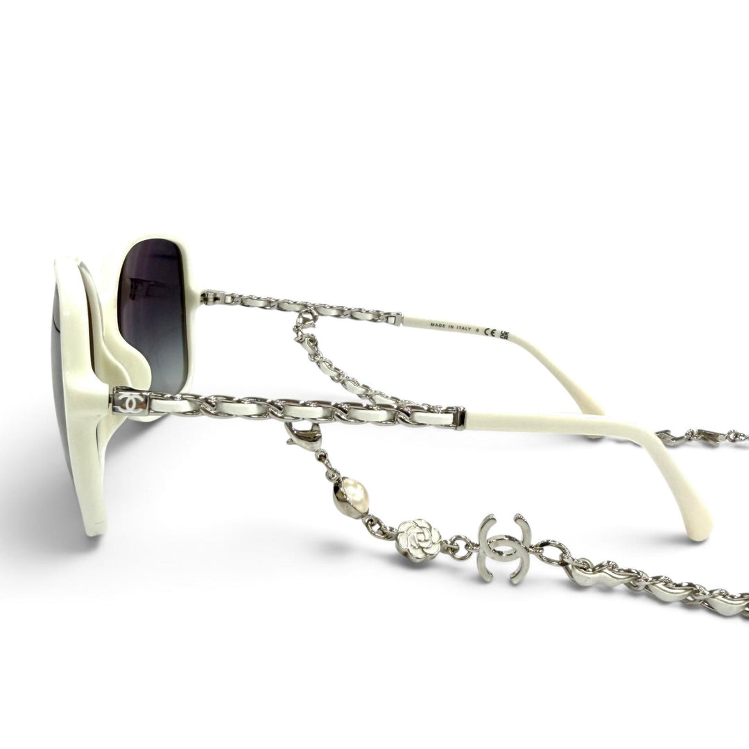 Great CHANEL sunglasses Square Shape Sunglasses white Women 5210-Q-A
