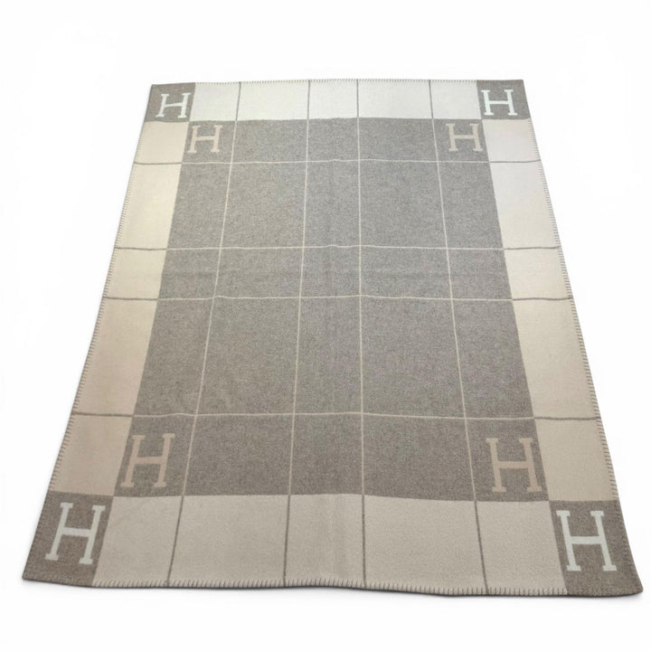 Pristine HERMES blanket Plaid Avalon III wool Women
