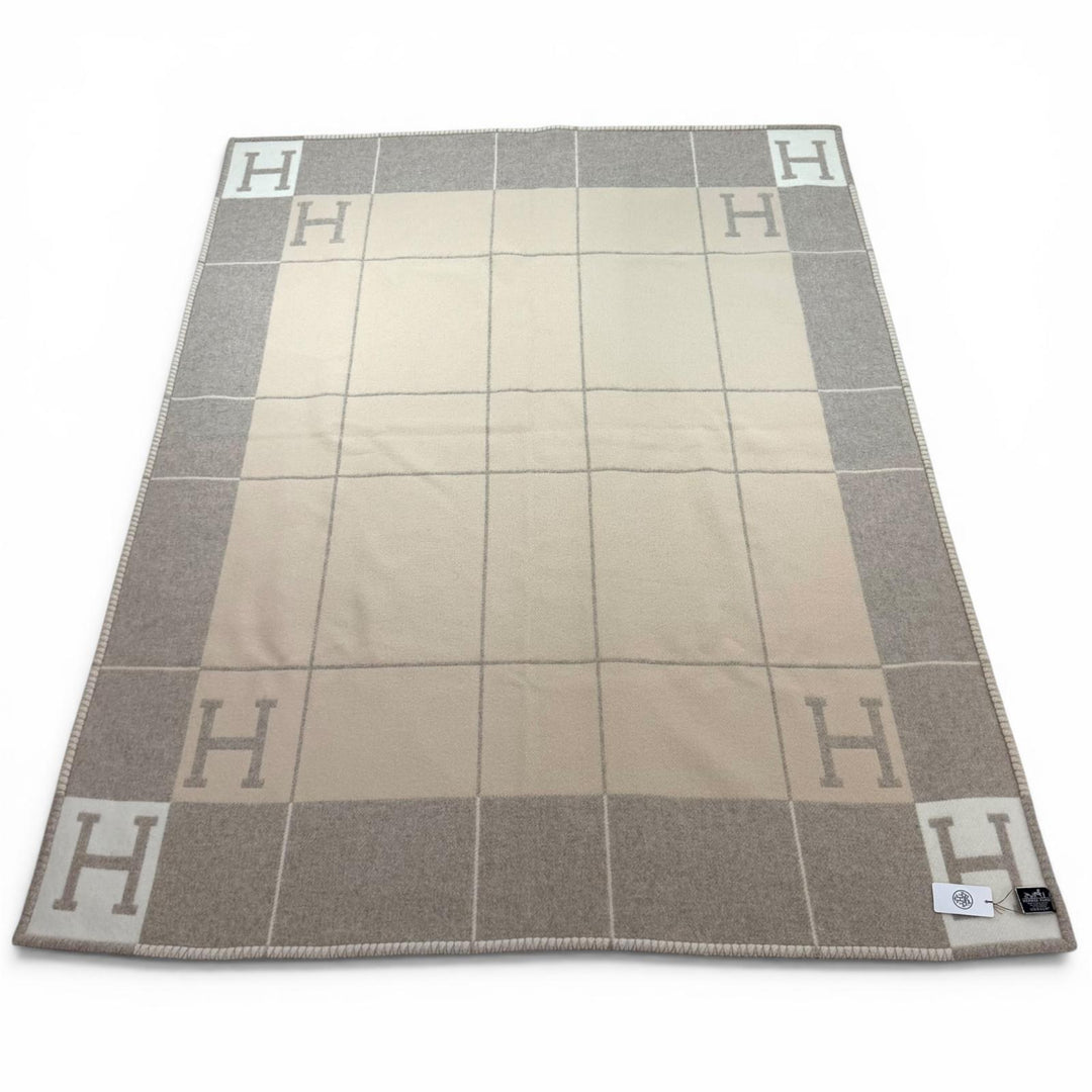 Pristine HERMES blanket Plaid Avalon III wool Women