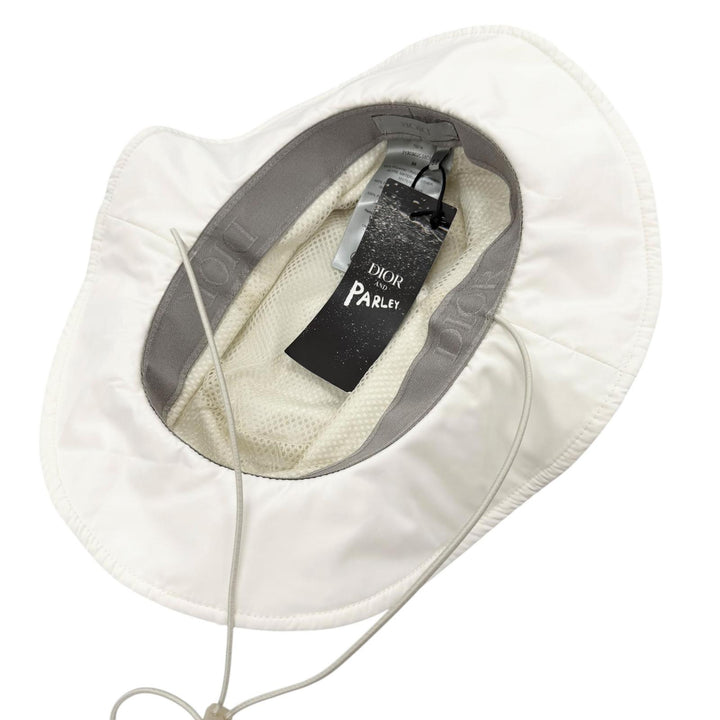 Excellent DIOR hat Logo motif hat, bucket hat/athletic white mens 213C902C5808