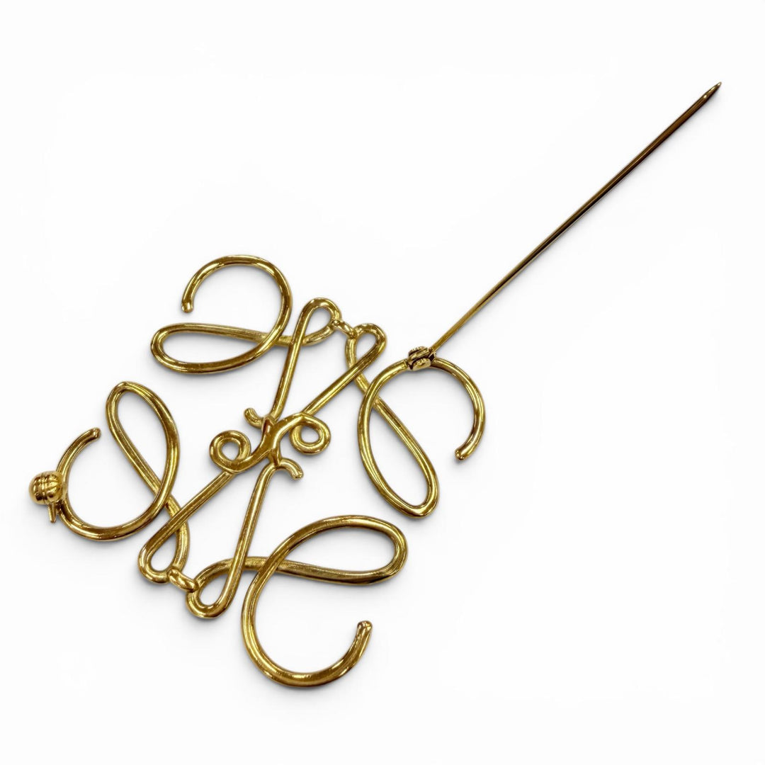 Excellent LOEWE Brooch ANAGRAM logo gold Women