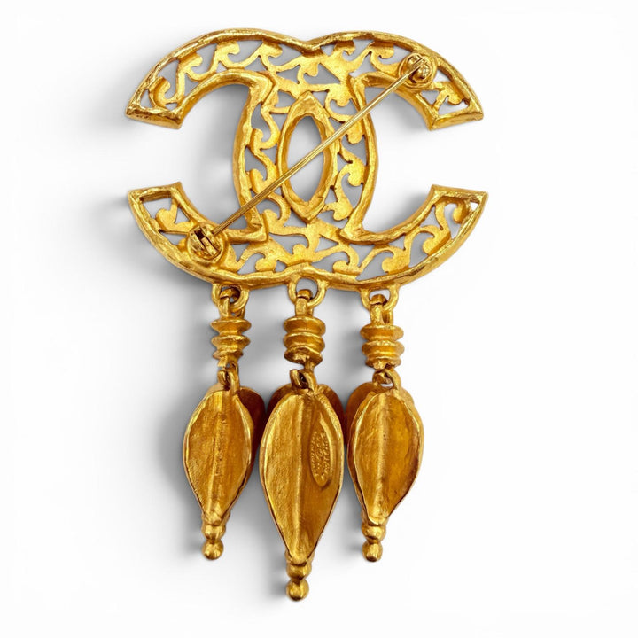 Excellent CHANEL Brooch COCO Mark with fringe gold Women 95A