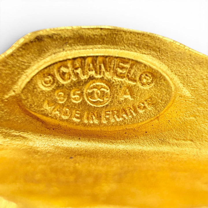 Excellent CHANEL Brooch COCO Mark with fringe gold Women 95A