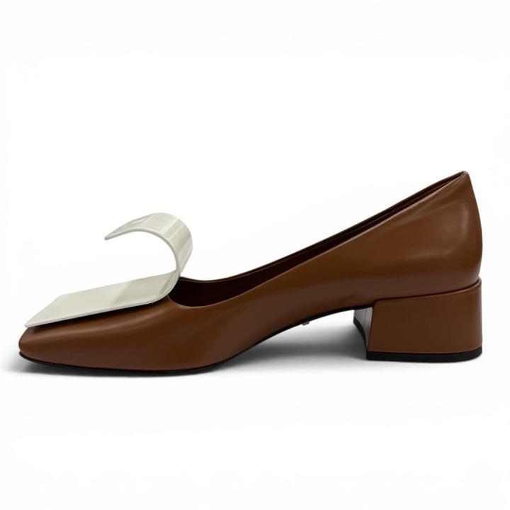 Great PRADA pumps Logo-emblazoned two-tone brushed leather Brown Women 35 1I964N