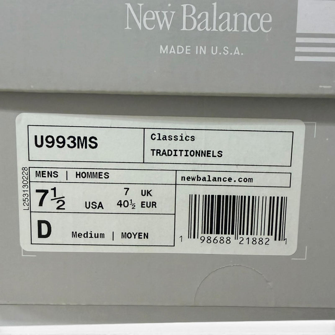 Pristine New Balance KITH MSG Low cut sneakers Made in USA 993 Silver