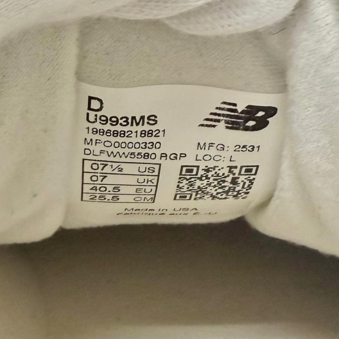 Pristine New Balance KITH MSG Low cut sneakers Made in USA 993 Silver