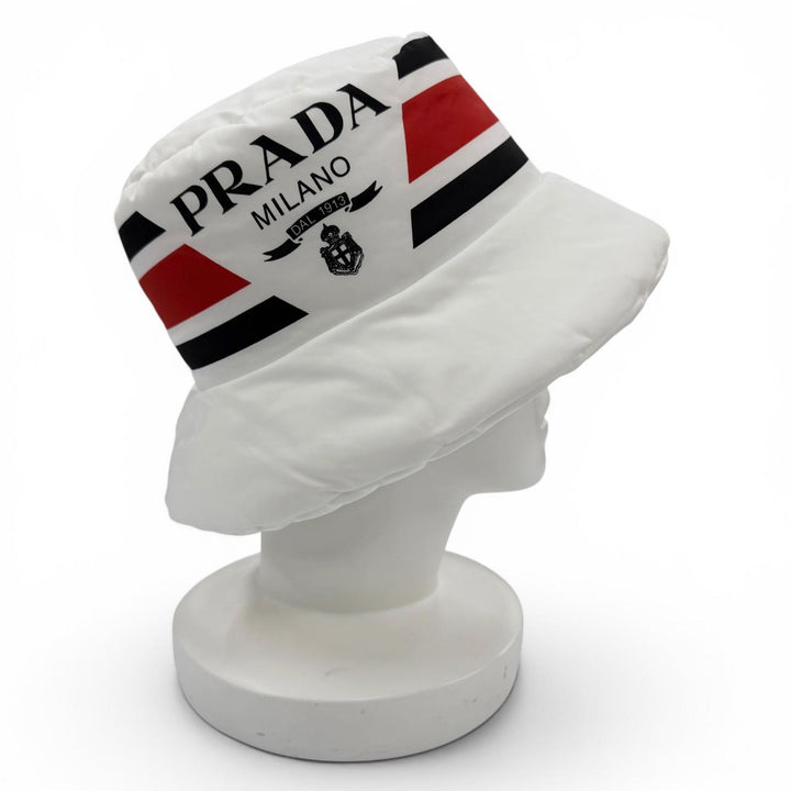 Excellent PRADA NYLON PADDED HAT Logo design, padded bucket hat white M 1HC248