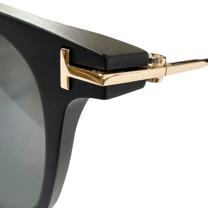 Excellent TOM FORD sunglasses Beau model worn by Mikuru Asakura Matt black