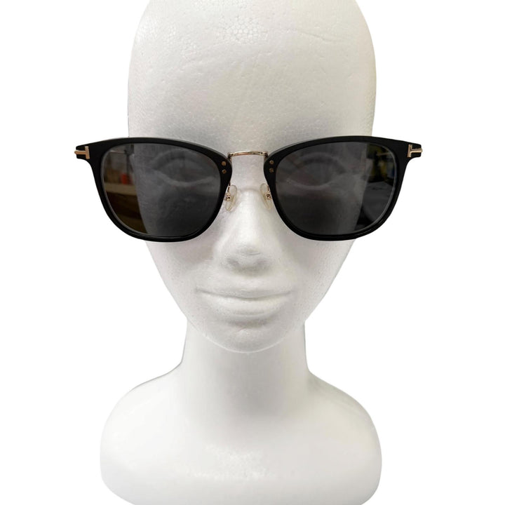 Excellent TOM FORD sunglasses Beau model worn by Mikuru Asakura Matt black
