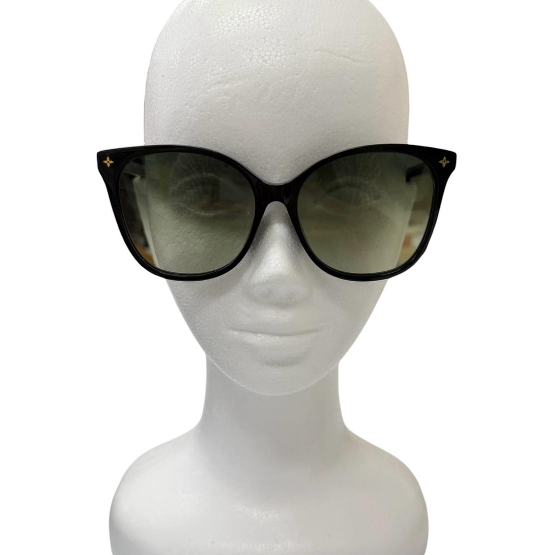 Excellent LOUIS VUITTON Sunglasses My Monogram Light Cat Eye black