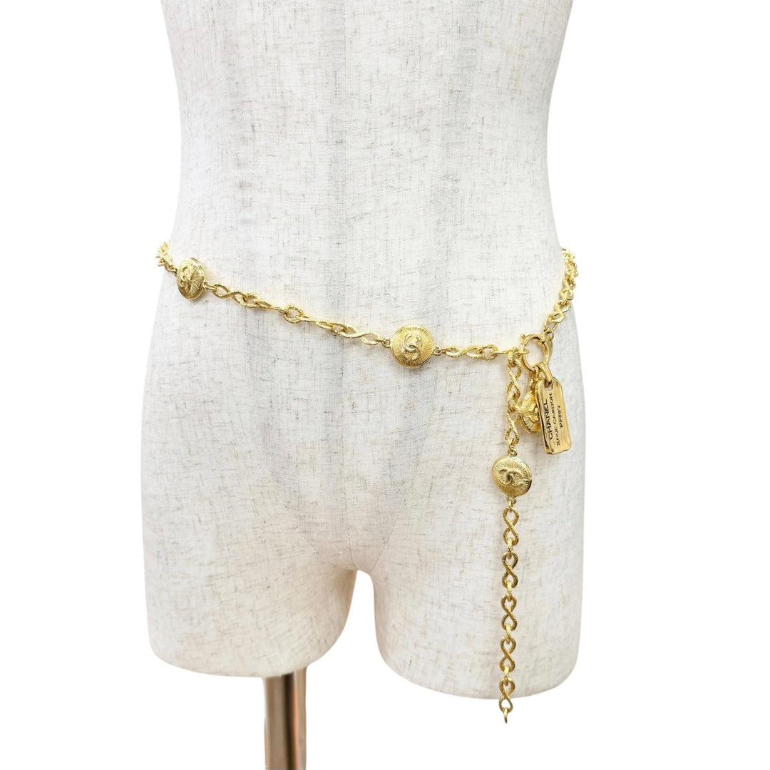 Excellent CHANEL belt 31 RUE CAMBON COCO Button Chain gold Women