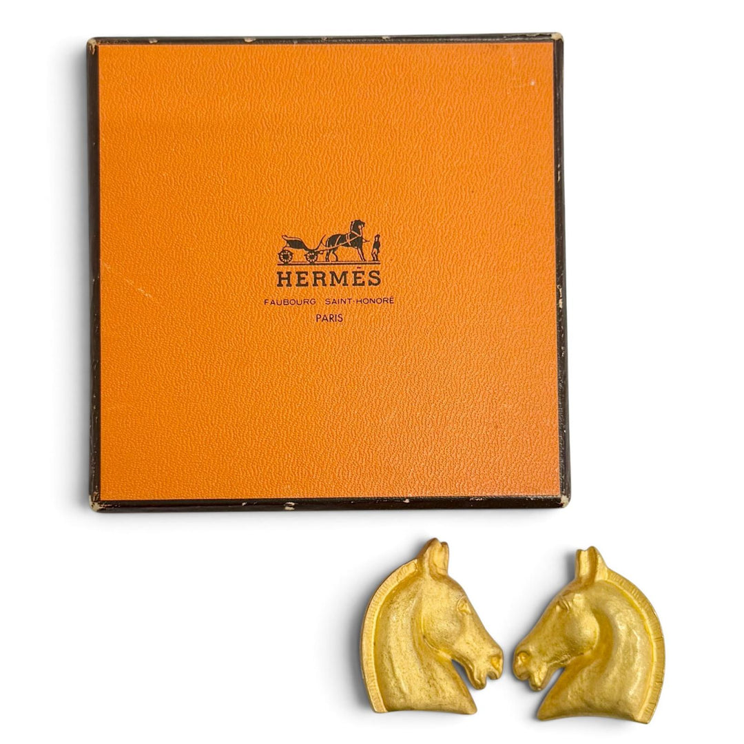 Great HERMES Earring Cheval Horse Head Earrings (for both ears) gold Women