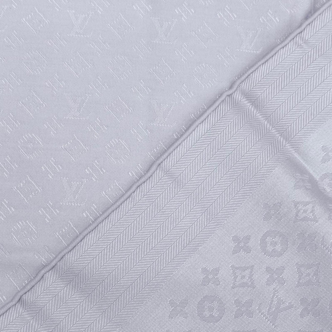 Excellent LOUIS VUITTON Evermore Shawl Monogram stall Light purple silk M94934