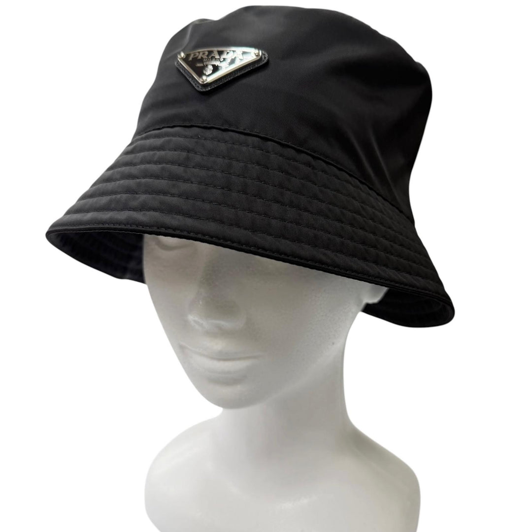 Excellent PRADA hat Re-Nylon Triangle With Logo Bucket black