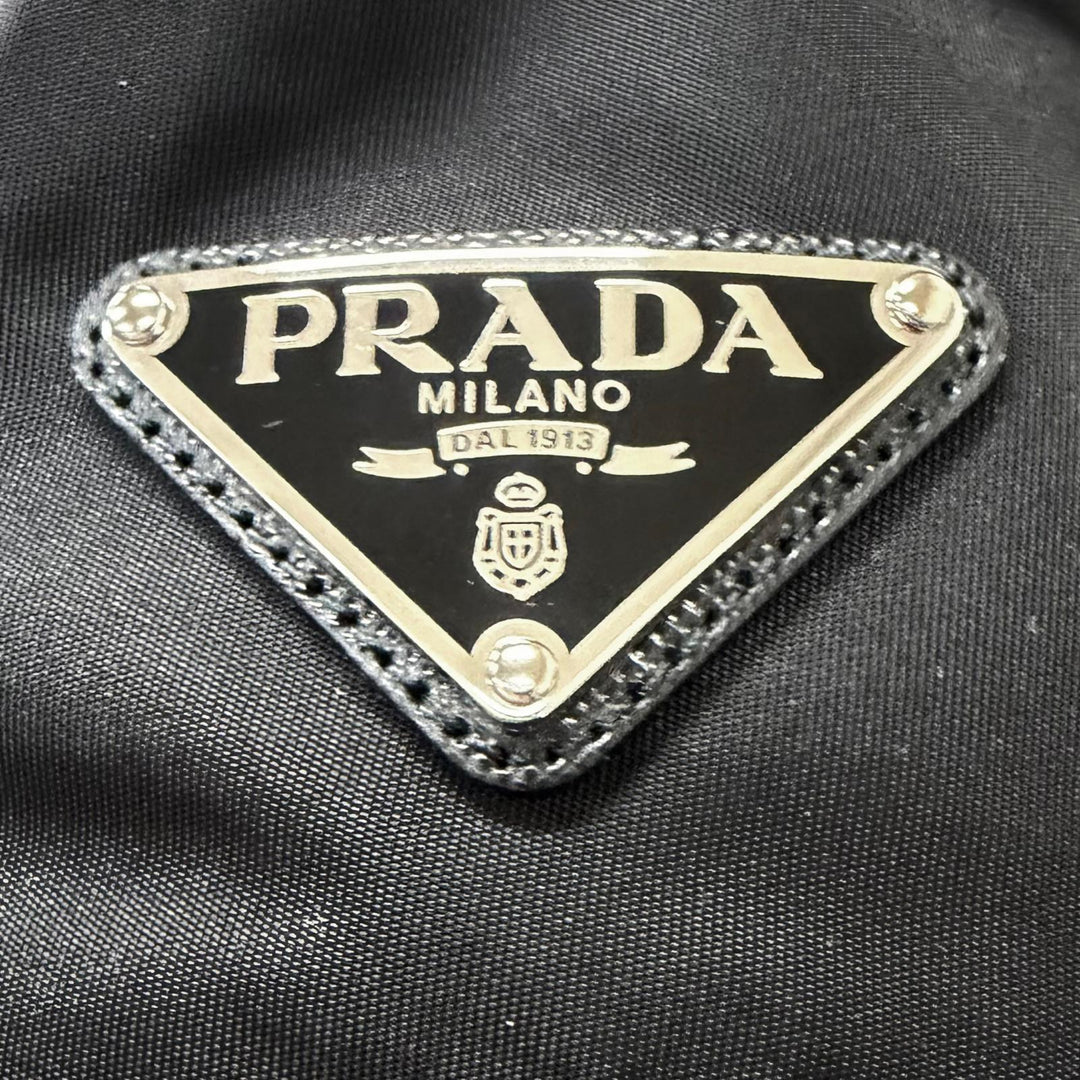Excellent PRADA hat Re-Nylon Triangle With Logo Bucket black
