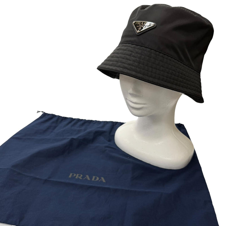 Excellent PRADA hat Re-Nylon Triangle With Logo Bucket black