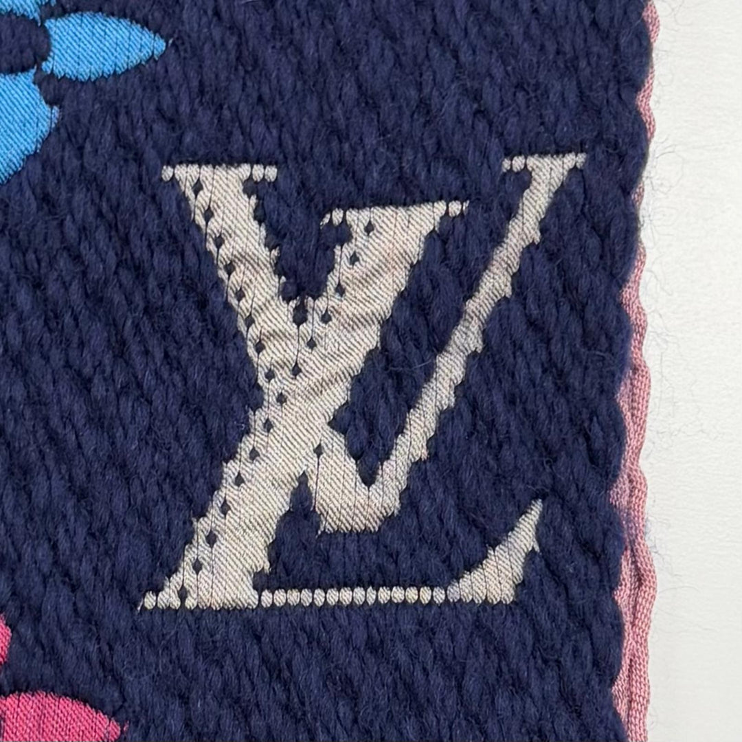 Great LOUIS VUITTON Scarf Escalp Logo Mania fringe wool Women M70899