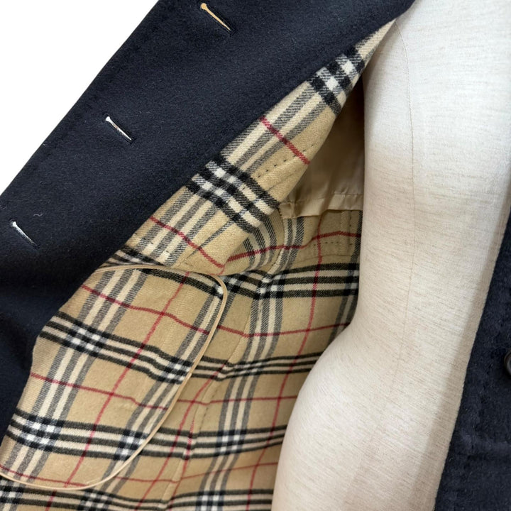 Pristine BURBERRY LONDON coat Logo buttons, Nova check lining black wool 40