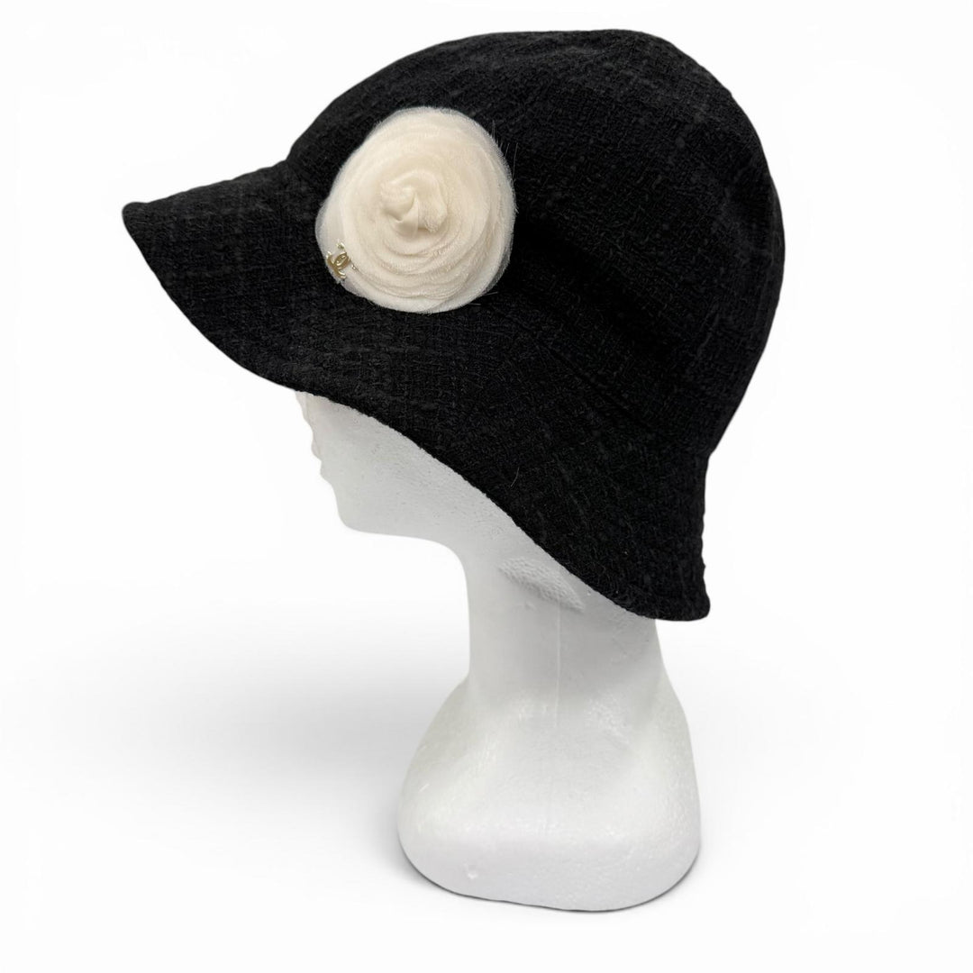 Great CHANEL hat Silk blend corsage COCO Mark tweed black wool Women 57