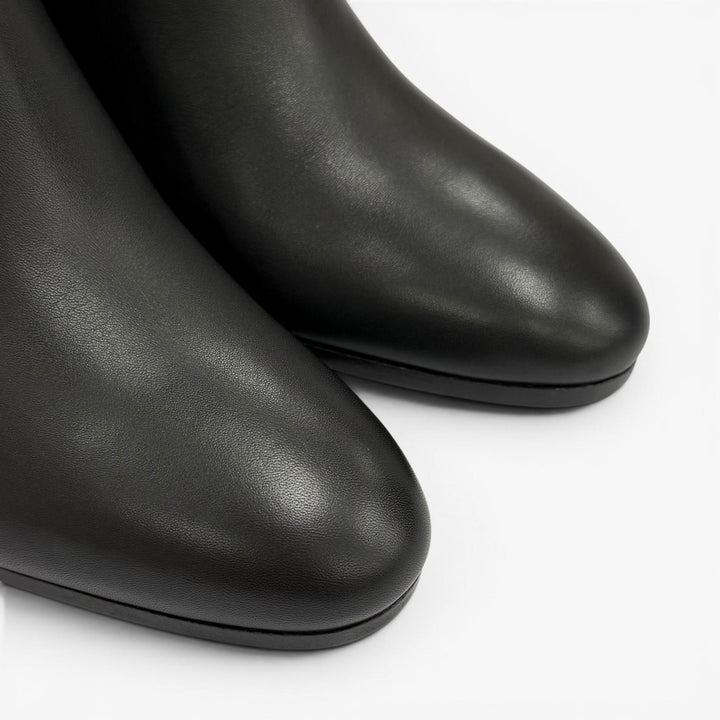Excellent HERMES short boots Saint Germain Kelly Buckle Leather black leather 36