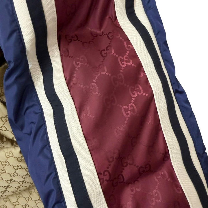 Pristine GUCCI down coat Logo print, side stripe, hooded beige