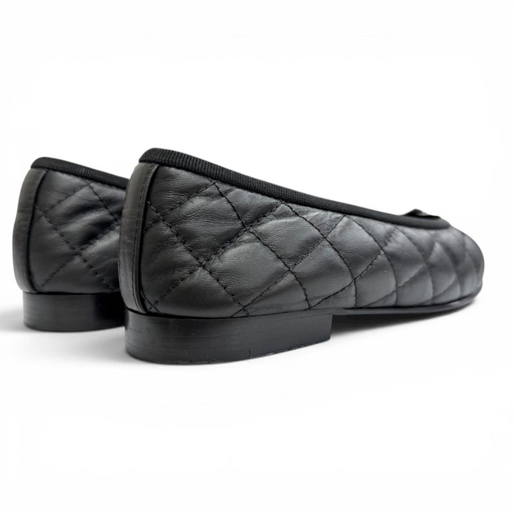 Great CHANEL pumps COCO Mark Ribbon Matelassé Leather Flats black 35 G26250