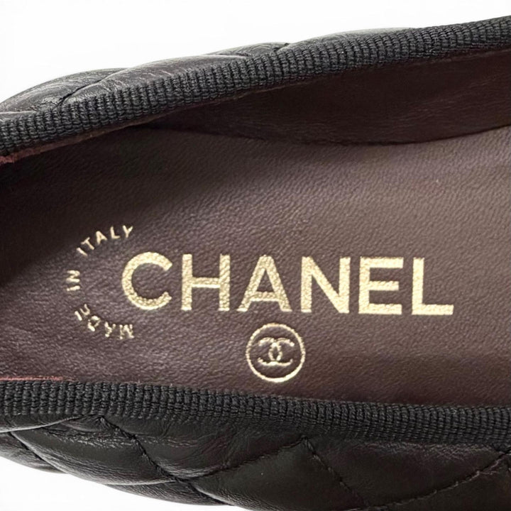 Great CHANEL pumps COCO Mark Ribbon Matelassé Leather Flats black 35 G26250
