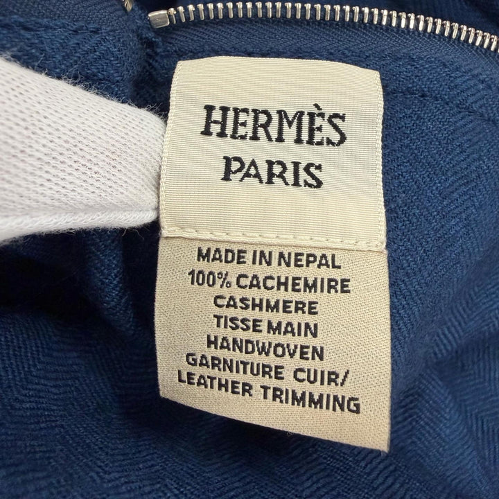 Pristine HERMES Traveler 3 Eye Mask, Room Socks, and Pouch Set Navy cashmere