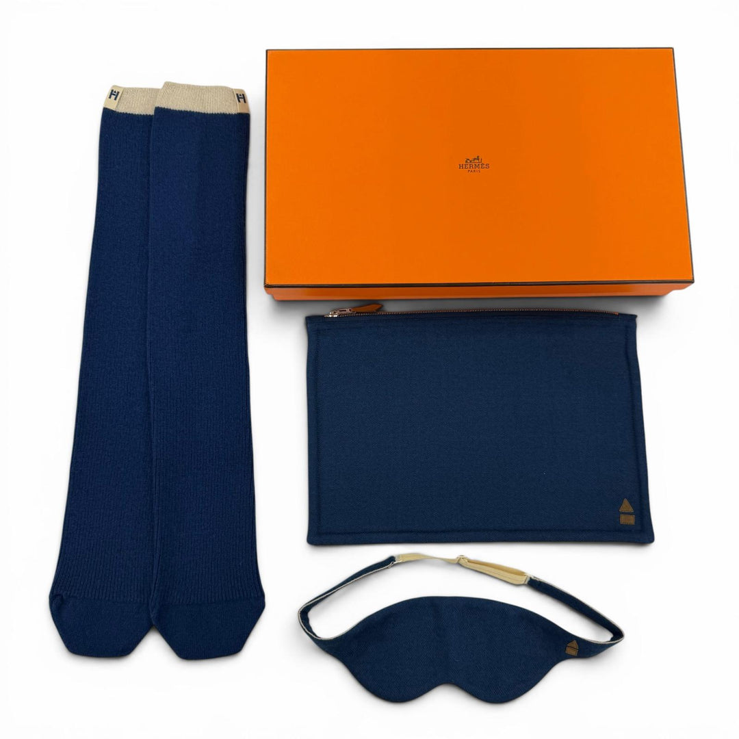 Pristine HERMES Traveler 3 Eye Mask, Room Socks, and Pouch Set Navy cashmere