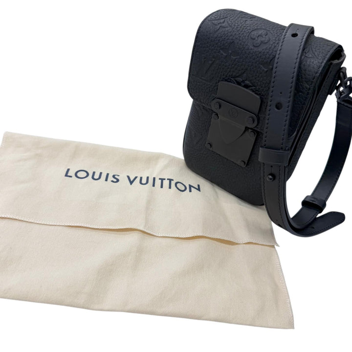 Excellent LOUIS VUITTON Shoulder Bag S Lock Vertical Wearable Wallet