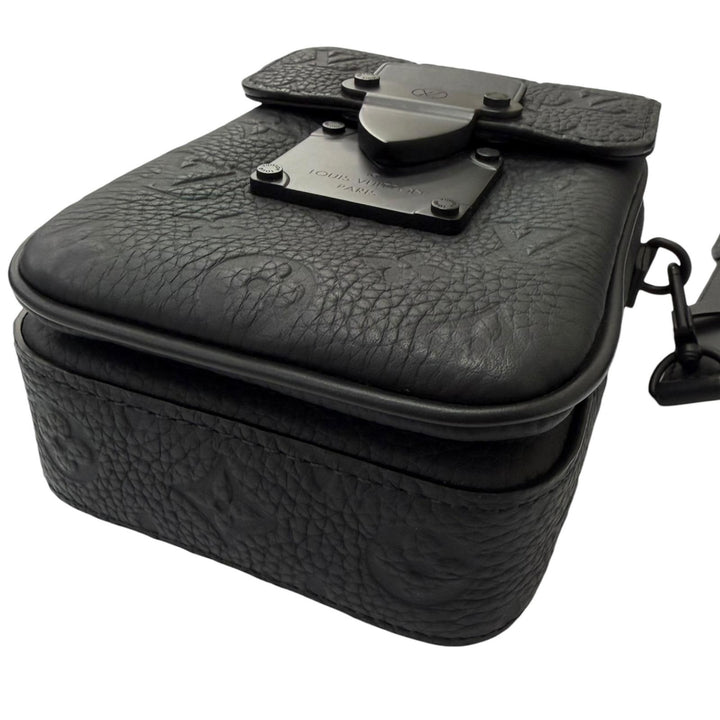 Excellent LOUIS VUITTON Shoulder Bag S Lock Vertical Wearable Wallet