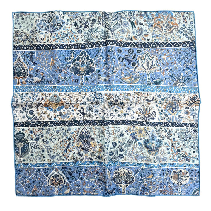 Pristine HERMES scarf In the Land of Blooming Birds Petit Carre Carre 45 silk