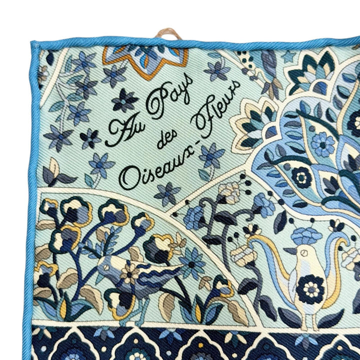 Pristine HERMES scarf In the Land of Blooming Birds Petit Carre Carre 45 silk
