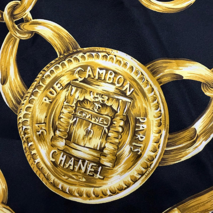 Excellent CHANEL scarf Logo design, Chain belt pattern, large size black silk