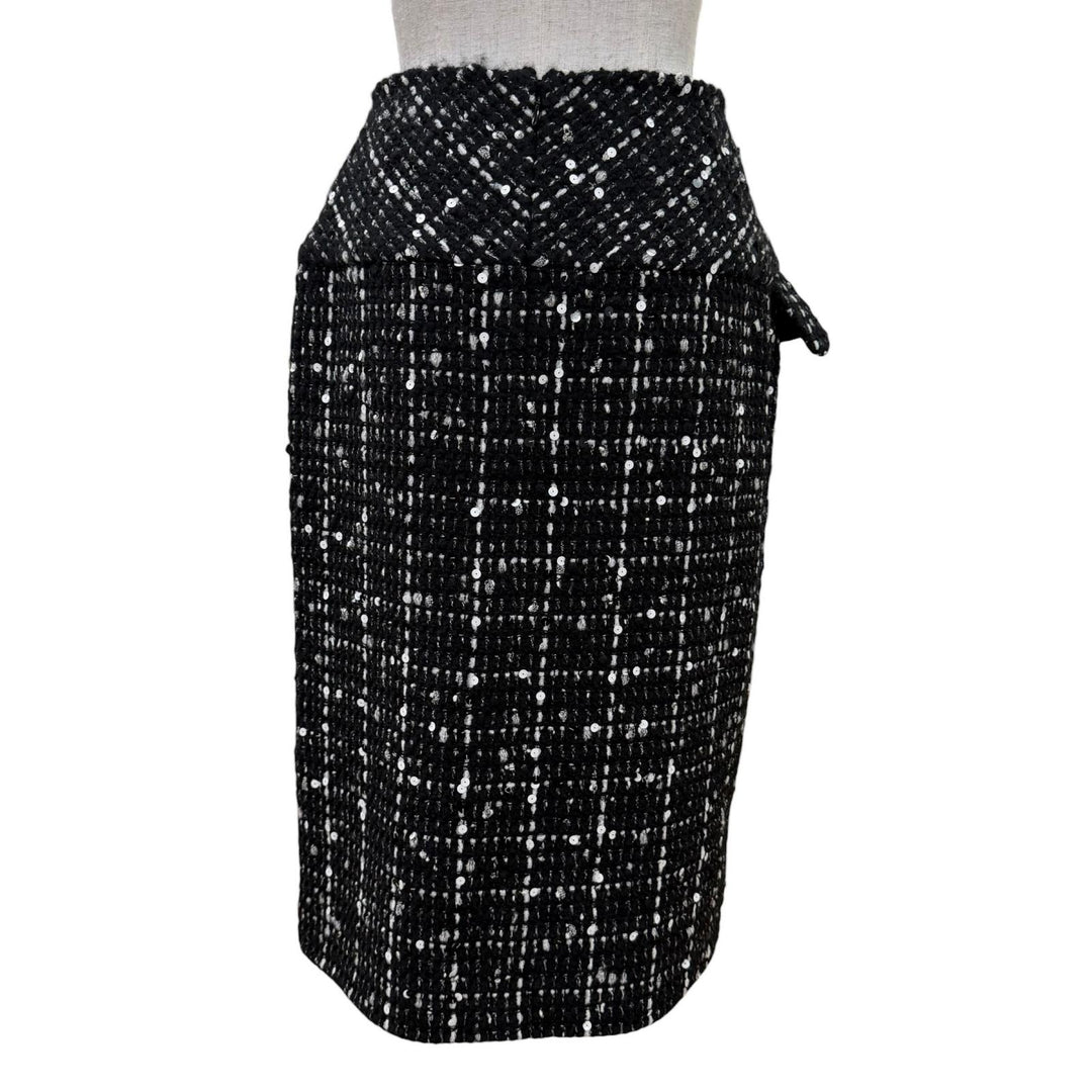 Excellent CHANEL Tight Skirt COCO Mark Sequin-embellished Tweed black 38 P65335
