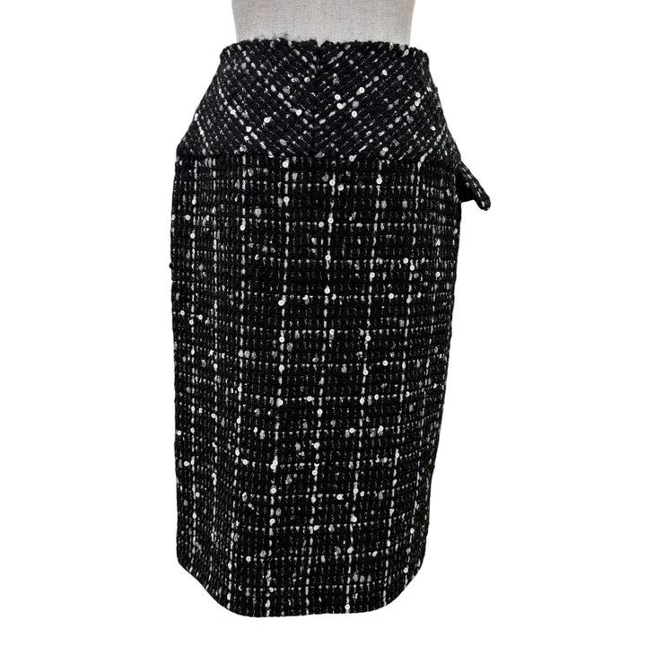 Excellent CHANEL Tight Skirt COCO Mark Sequin-embellished Tweed black 38 P65335