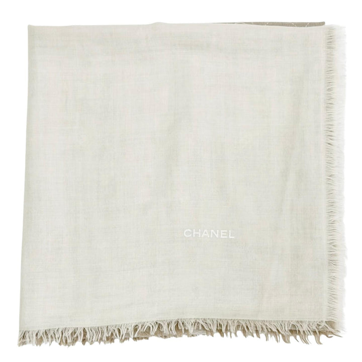 Great CHANEL Stall COCO Mark Logo Matelassé Pattern Mini Fringe Shawl Beige 19P