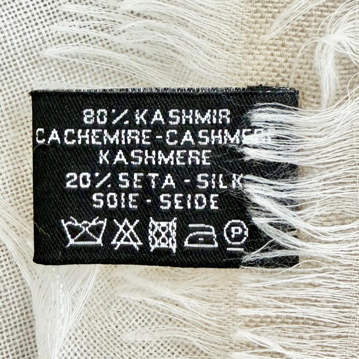 Great CHANEL Stall COCO Mark Logo Matelassé Pattern Mini Fringe Shawl Beige 19P
