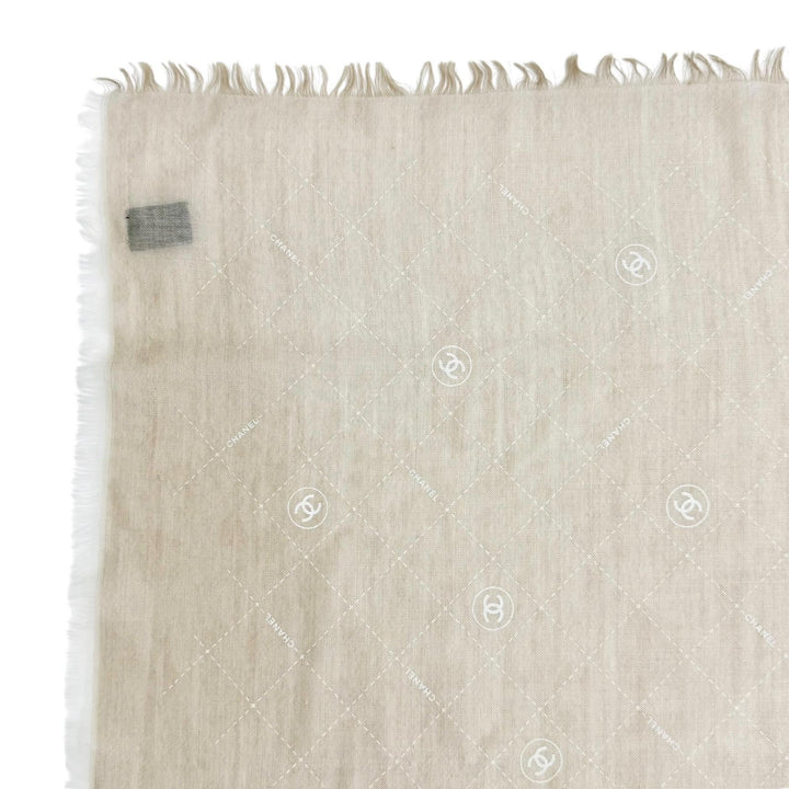 Great CHANEL Stall COCO Mark Logo Matelassé Pattern Mini Fringe Shawl Beige 19P