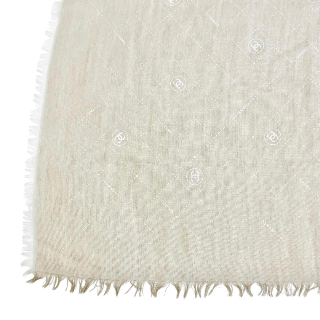 Great CHANEL Stall COCO Mark Logo Matelassé Pattern Mini Fringe Shawl Beige 19P