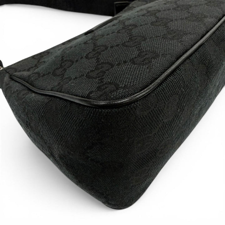 Great GUCCI Handbag Leather logo patch zip pouch black GG canvas Women 106644