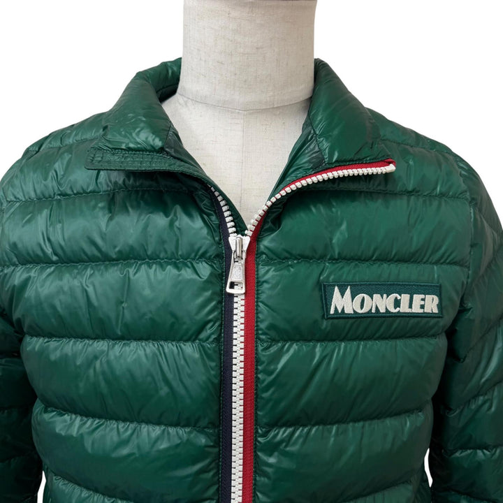 Great MONCLER Down jacket PETICHET GIUBBOTTO Logo Patch Light