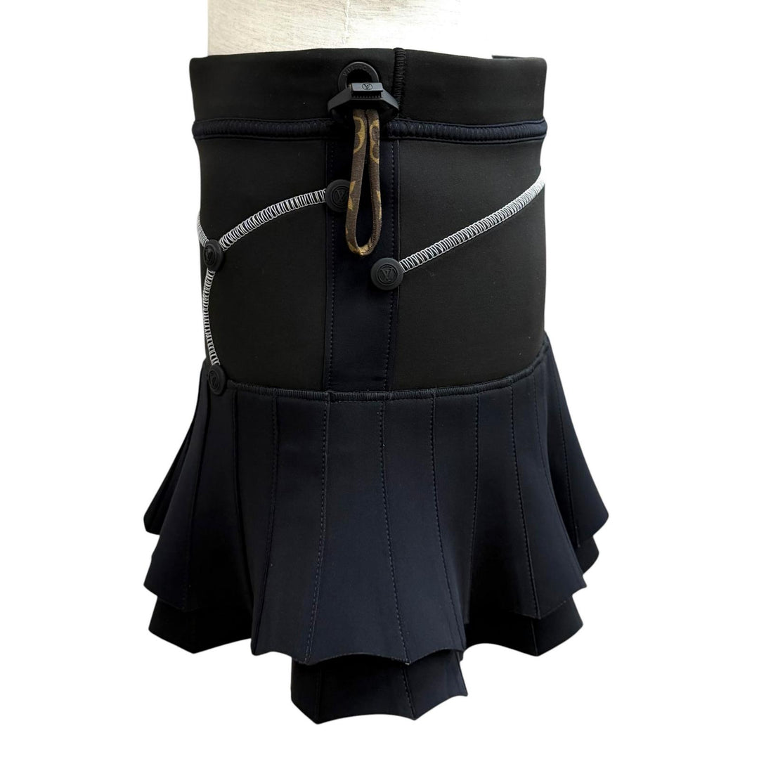 Excellent LOUIS VUITTON Mini skirt black Nylon Women 34