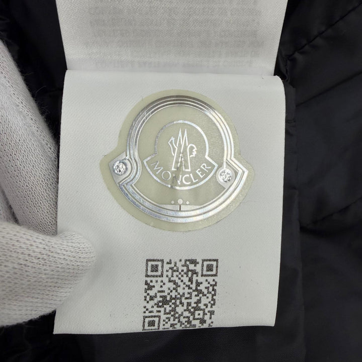 Great MONCLER down coat HERMINE Logo patch and hood ZIP UP black 0 C20934930005