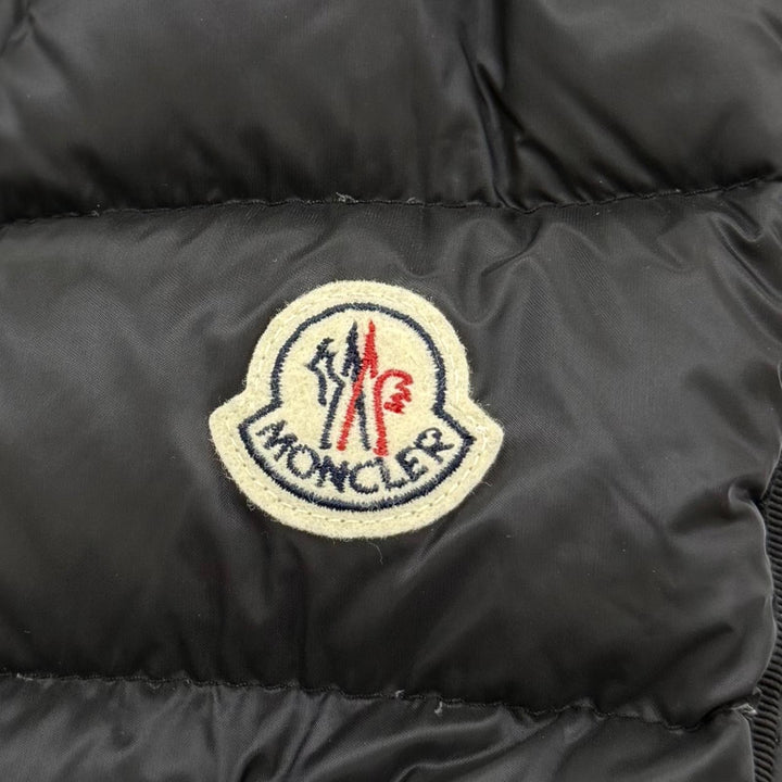 Great MONCLER down coat HERMINE Logo patch and hood ZIP UP black 0 C20934930005