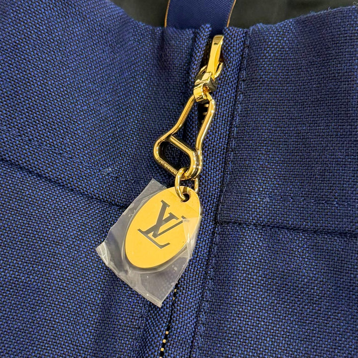 Pristine LOUIS VUITTON Pants LV logo metal, hem zip design, side stripe Navy 38